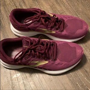 Brooks Womens Launch 6 Running Shoe